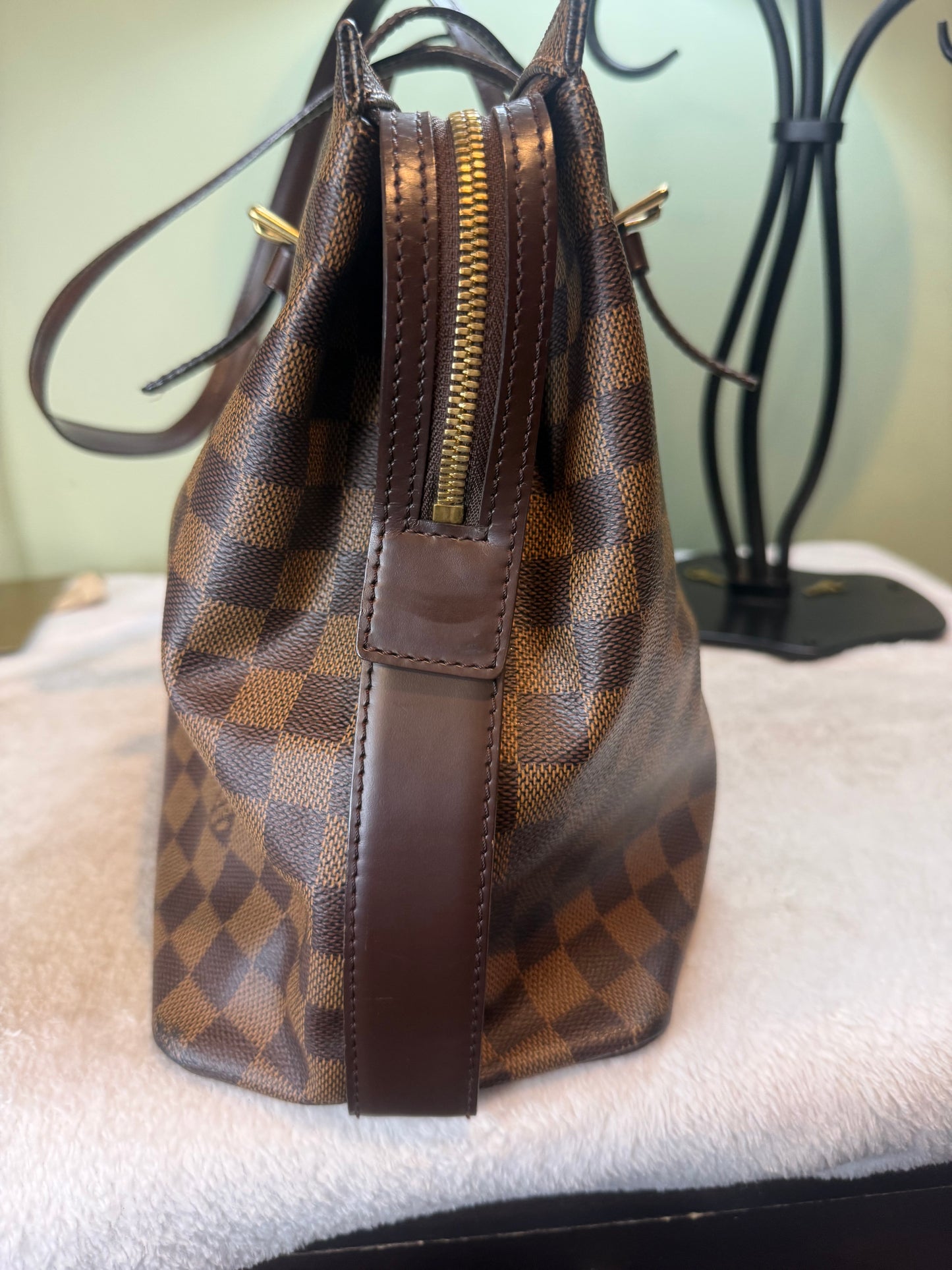1277. Louis Vuitton Damier Ebene Chelsea