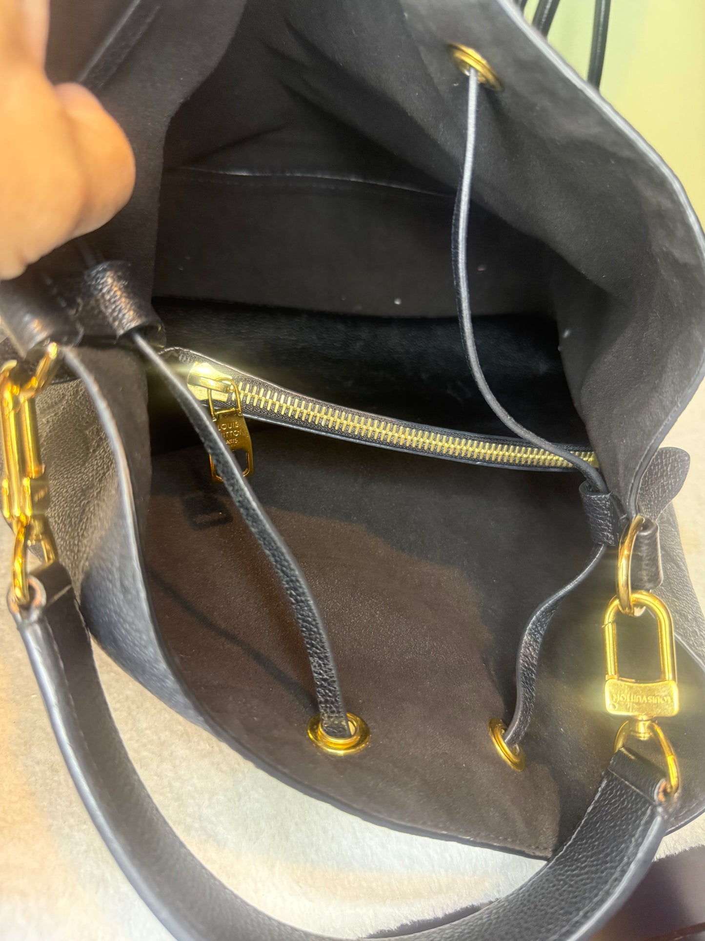 1550. Louis Vuitton Black Empriente NeoNoe MM