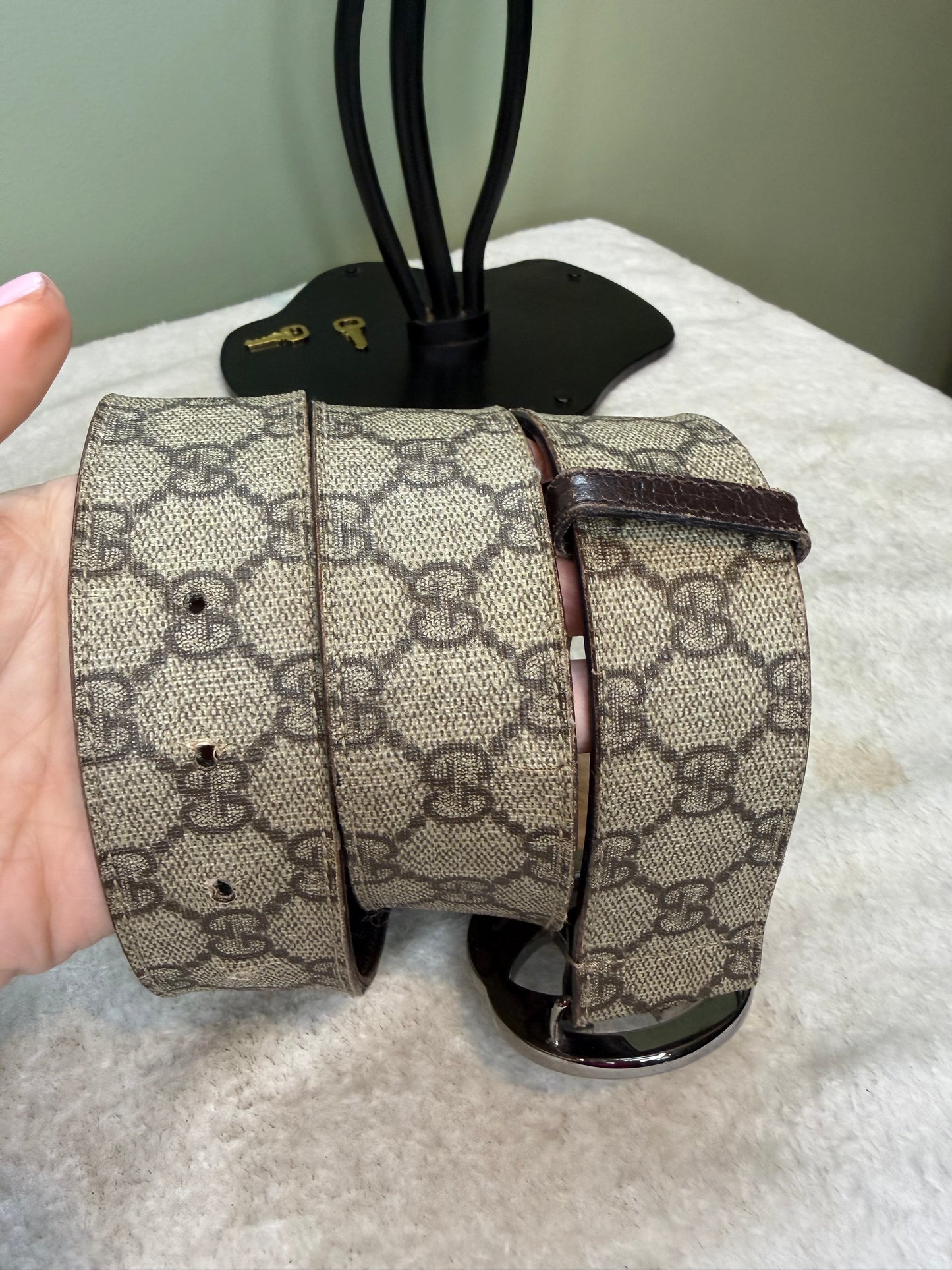 1515. Gucci GG Canvas Belt with brown leather