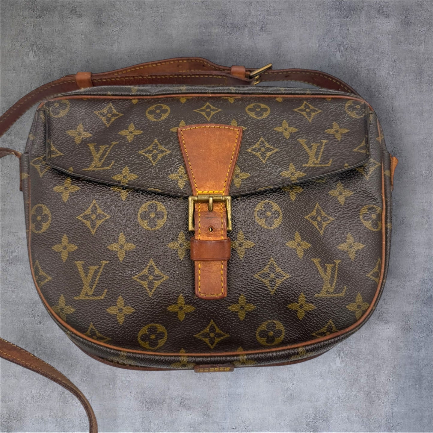 320. Louis Vuitton Jeune Fille MM Crossbody Bag