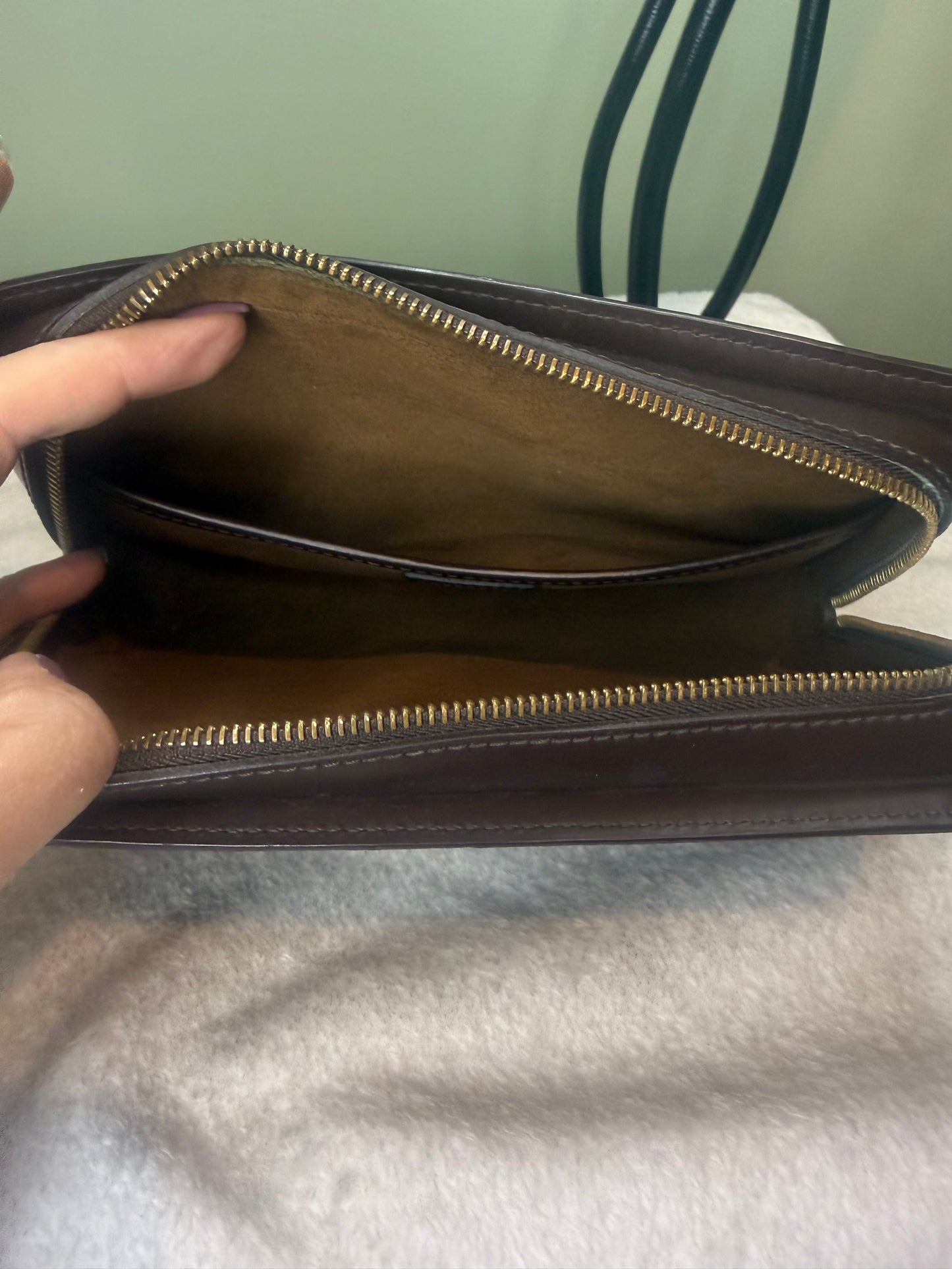 1043. Louis Vuitton Damier Ebene St. Louis Pochette Clutch