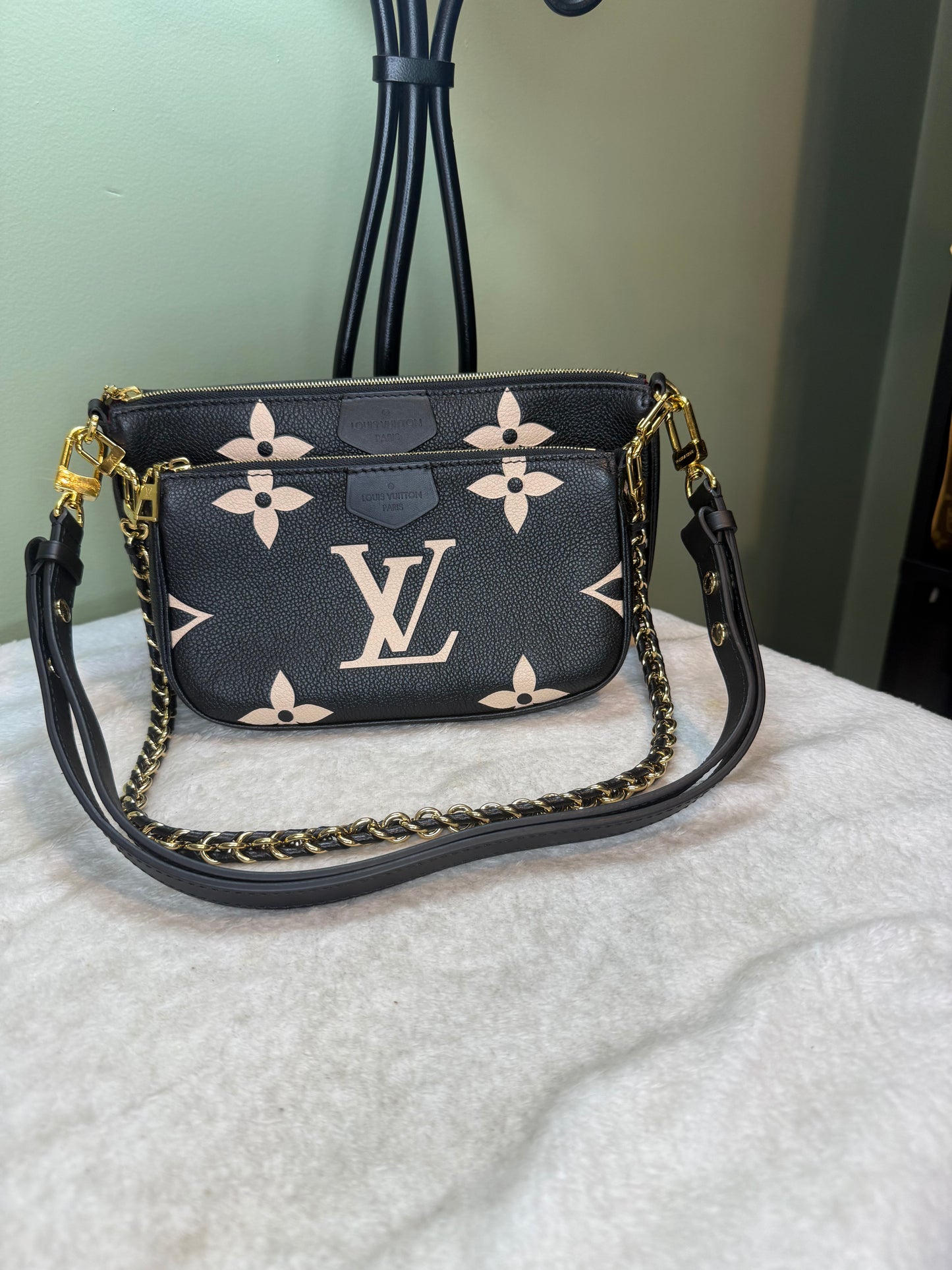 1251. Louis Vuitton Bicolor Empriente Multi Pochette