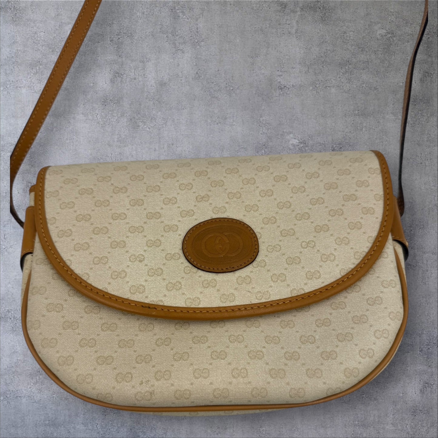 289. Gucci Vintage Micro GG Cream Crossbody Bag
