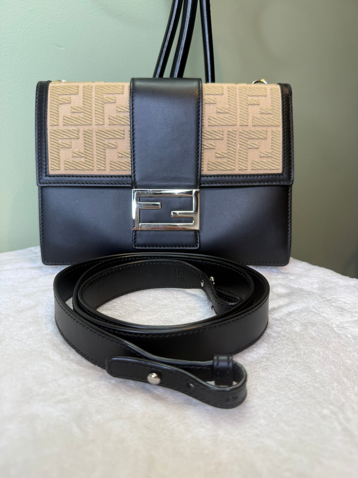 2000. Fendi Black and Cream Flat Baguette