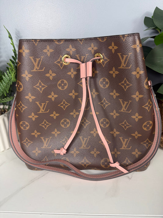 2246. Louis Vuitton Monogram NeoNoe with Pink