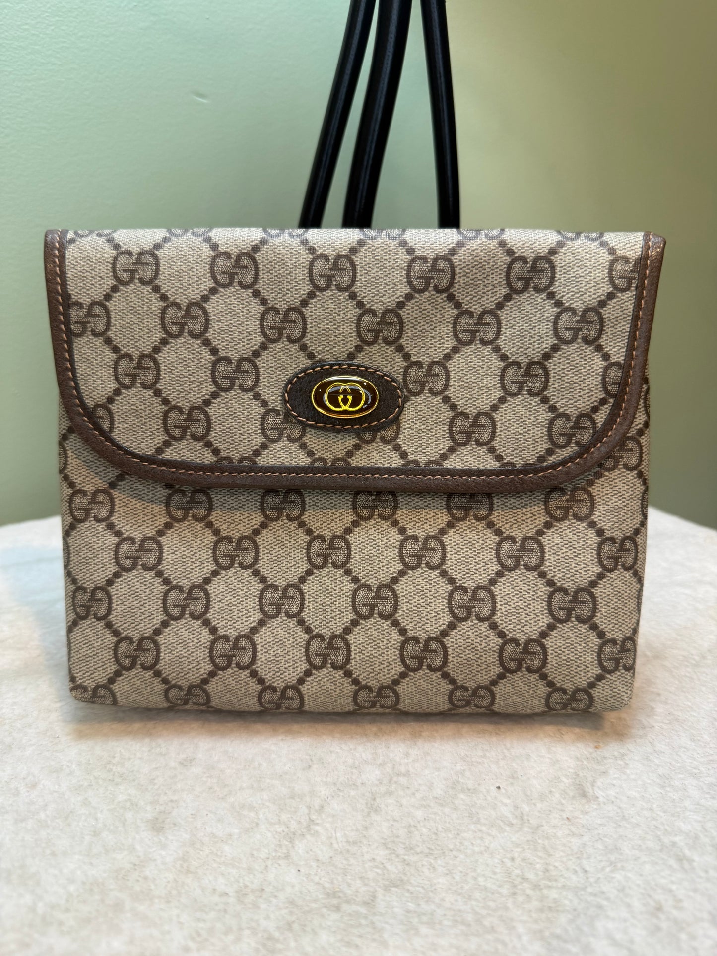 1687. Gucci GG Supreme Canvas Clutch/Cosmetic bag