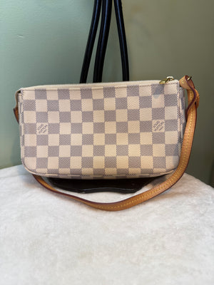 1913. Louis Vuitton Damier Azur Pochette Accessories