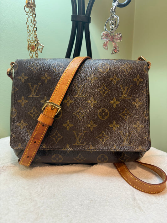 315. Louis Vuitton Monogram Musette Tango