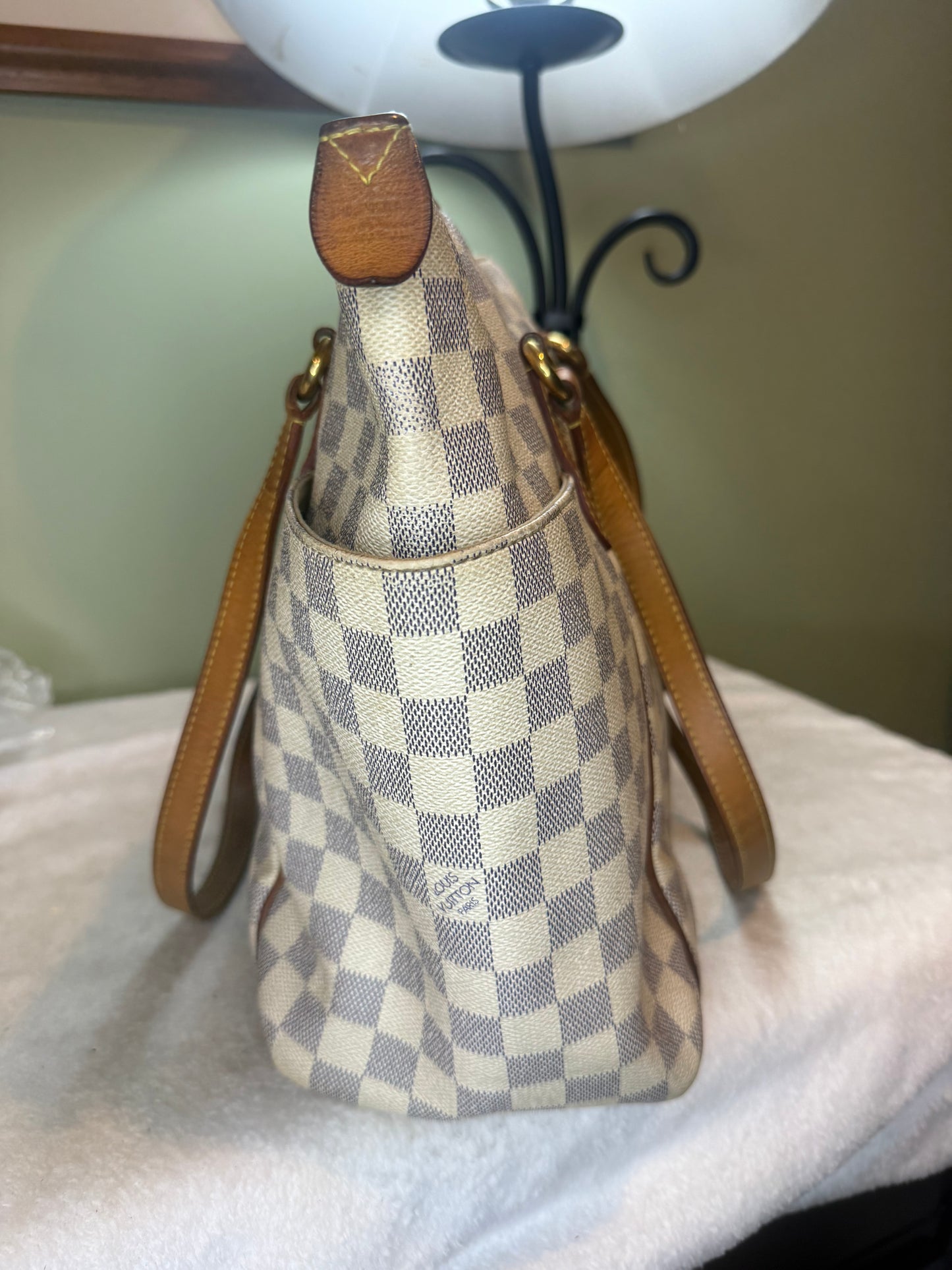 1503. Louis Vuitton Damier Azur Totally MM