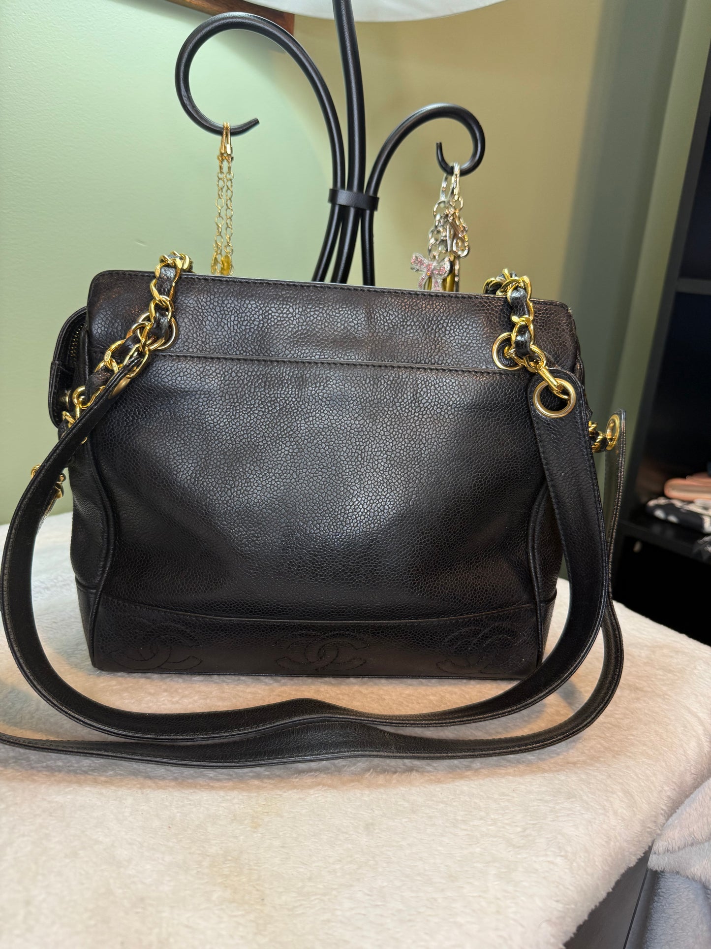 499. Chanel Caviar Small Tote Series 4