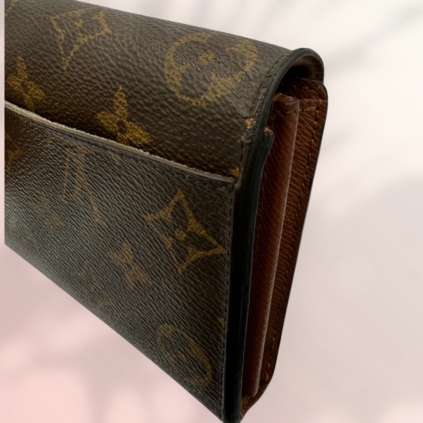 Louis Vuitton Monogram Sarah Wallet