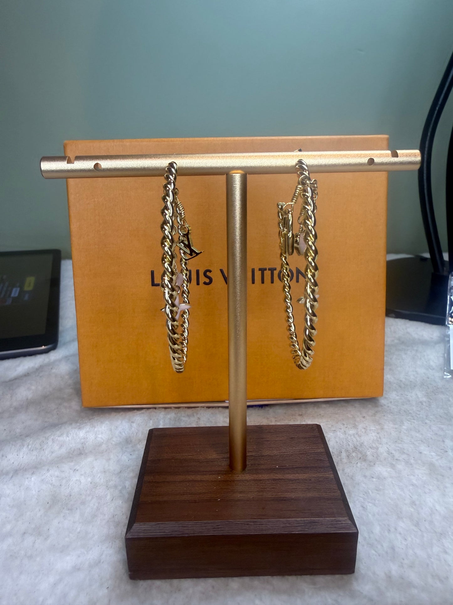 1376. Louis Vuitton Twisted Rope Large hoop Earrings