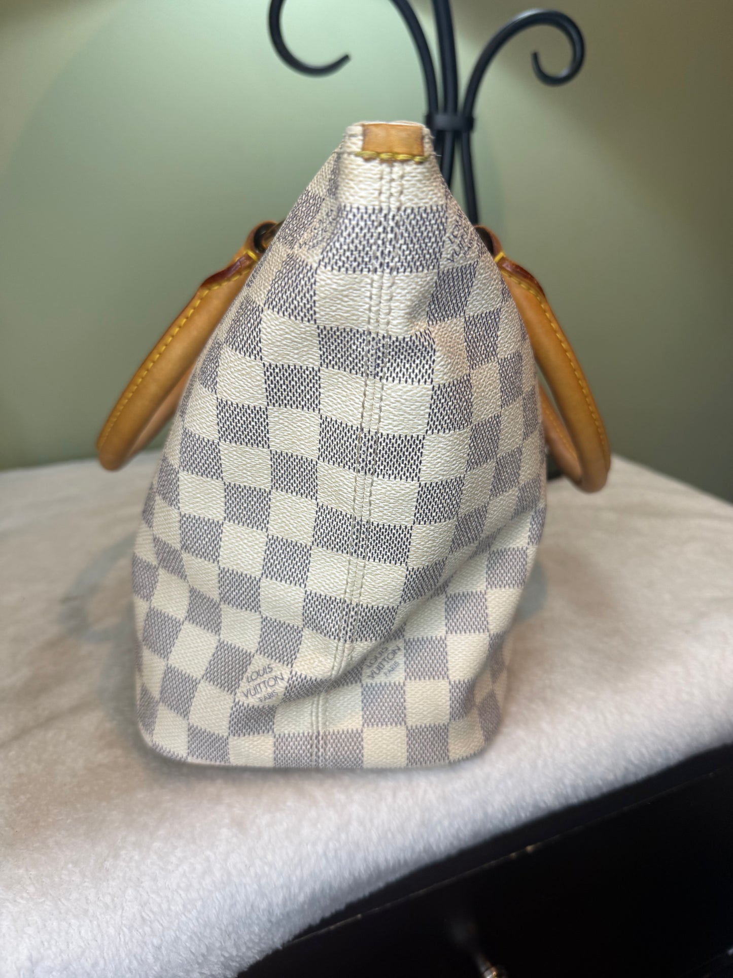 1262. Louis Vuitton Damier Azur Saleya PM