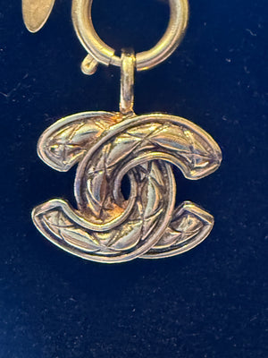 1635. Chanel CC Gold Pendant Necklace