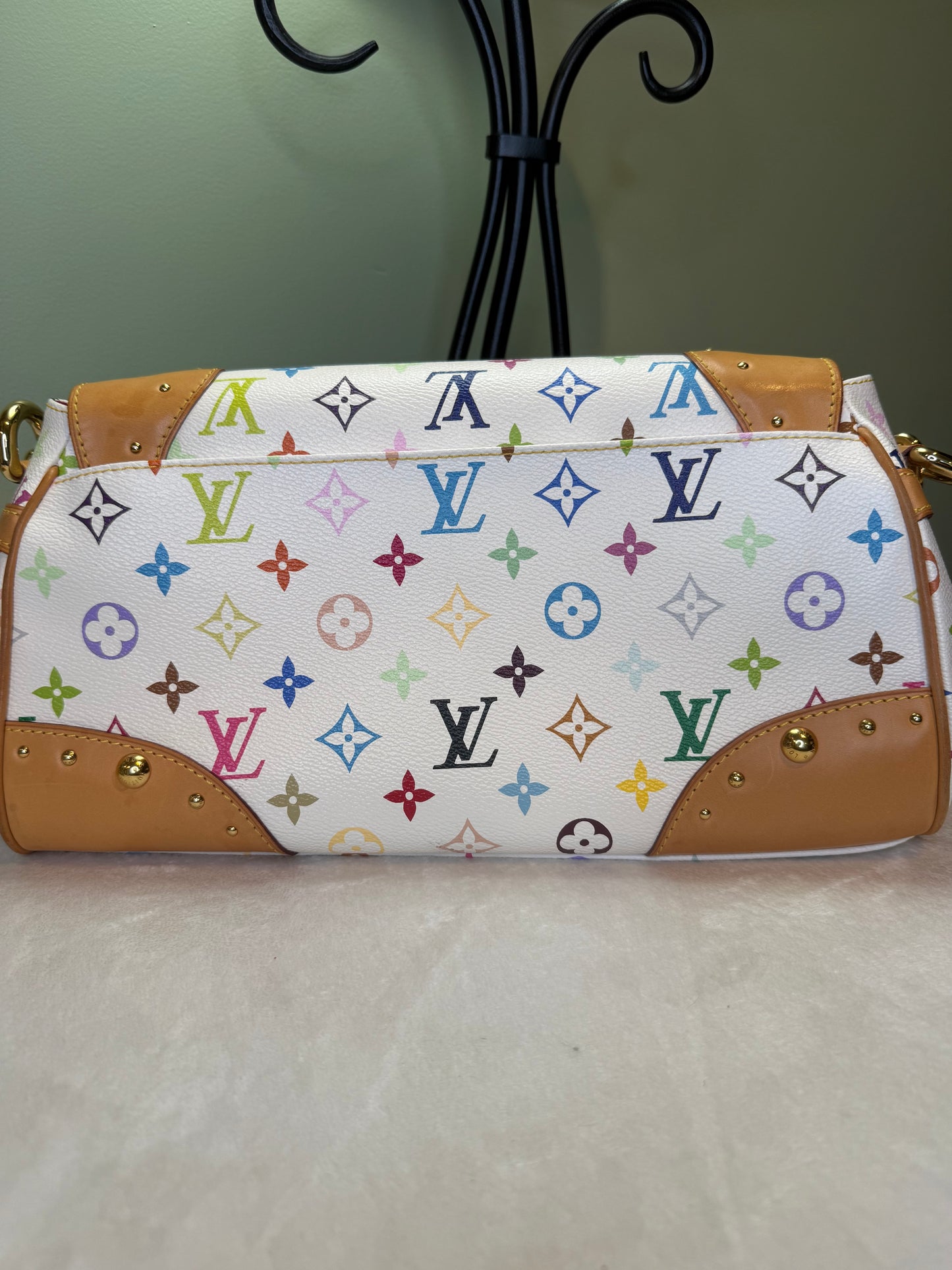1837. Louis Vuitton White Multicolor Beverly MM