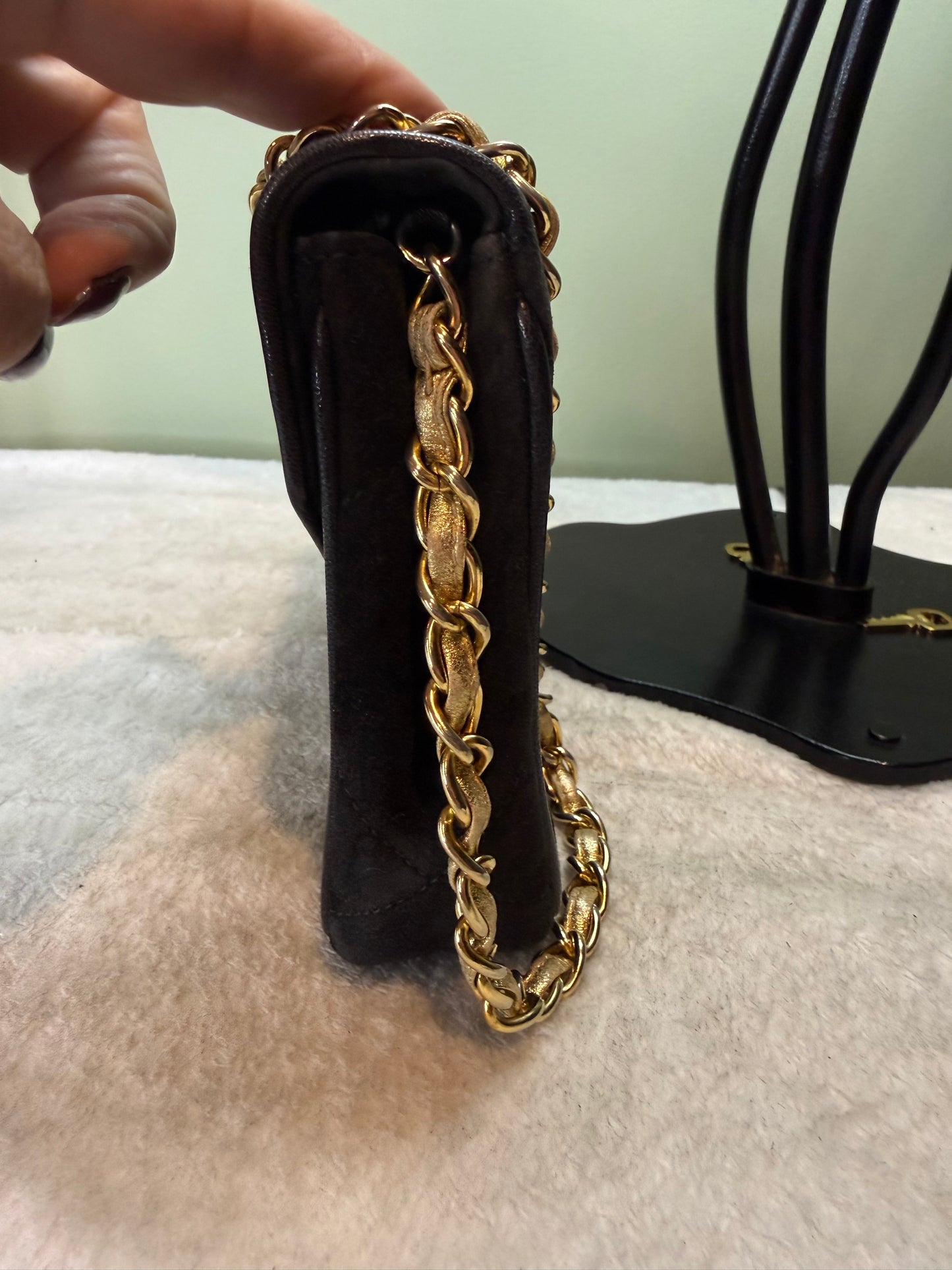 1339. Chanel Vintage Suede CC tassel bag with Gold ( Series 1)