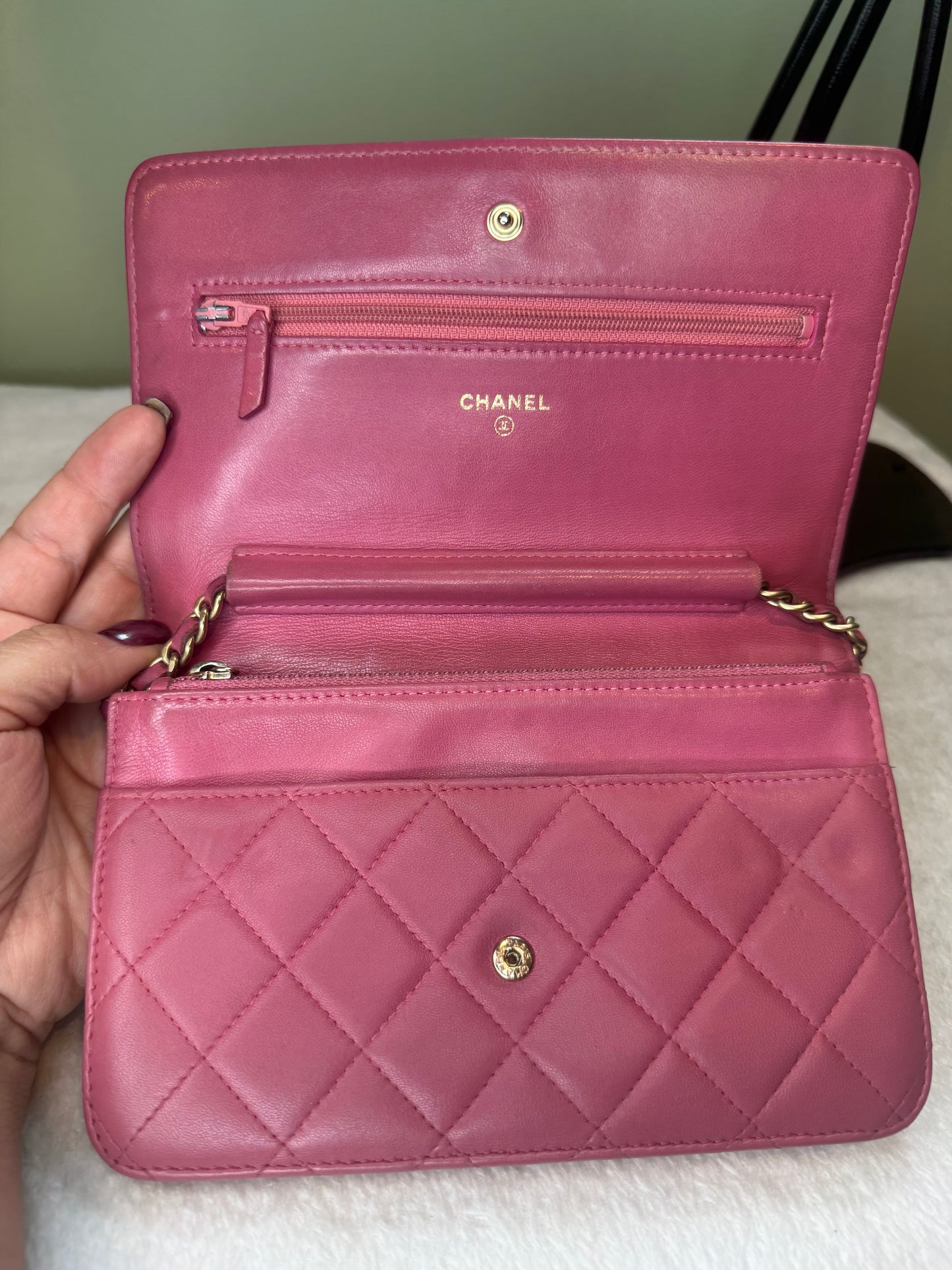 1281. Chanel Pink Lambskin Classic Wallet on Chain