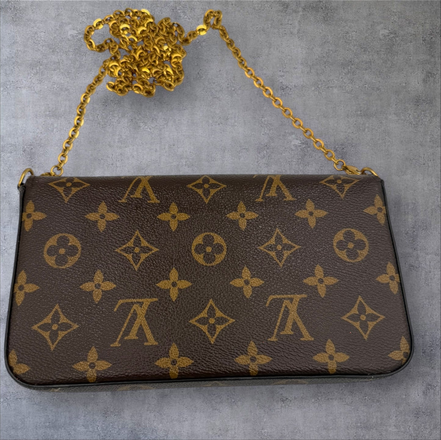 332. Louis Vuitton Monogram Felicie Pochette with two inserts
