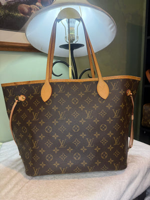 1462. Louis Vuitton Monogram Neverful MM with Fuchsia