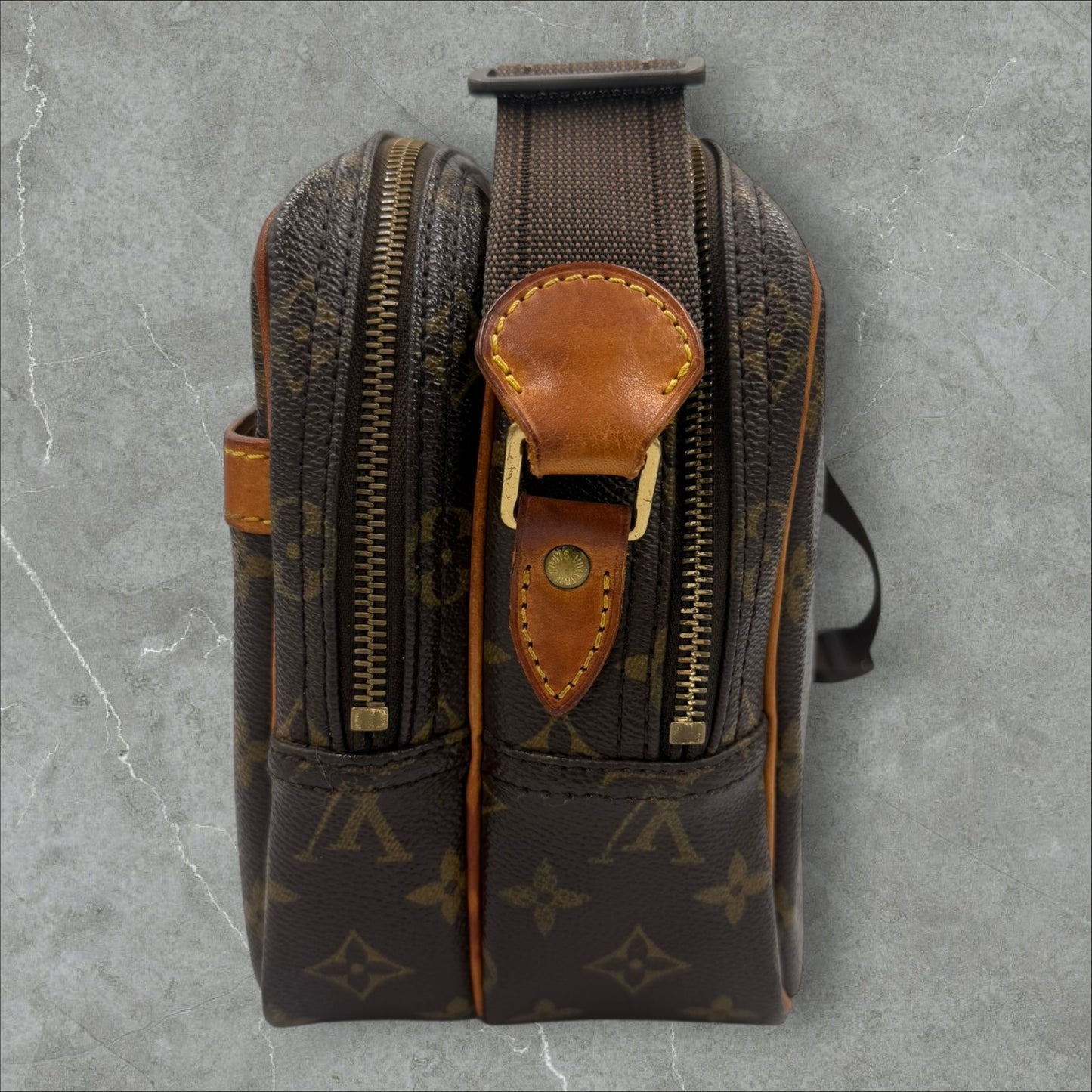 299. Louis Vuitton Monogram Reporter MM Unisex Bag