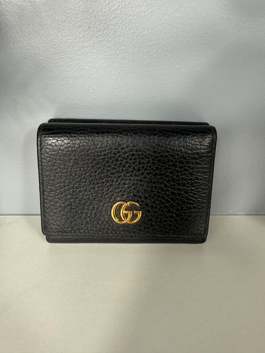 2204. Gucci Black Grained Leather Compact Wallet
