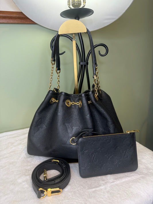 2052. Louis Vuitton Black Empriente LV Bundle