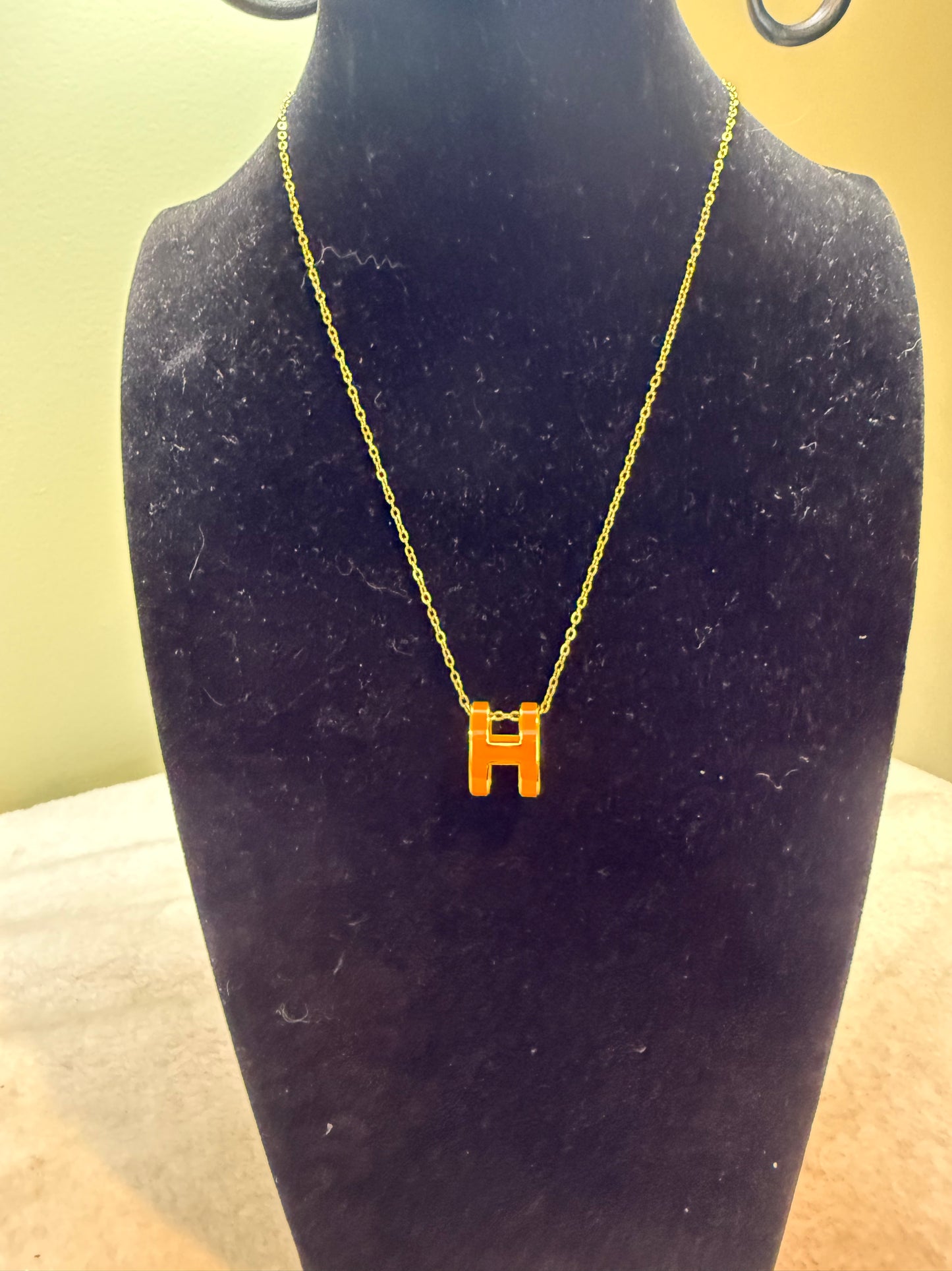 1695. Hermes Pop-H Pendant Gold Necklace