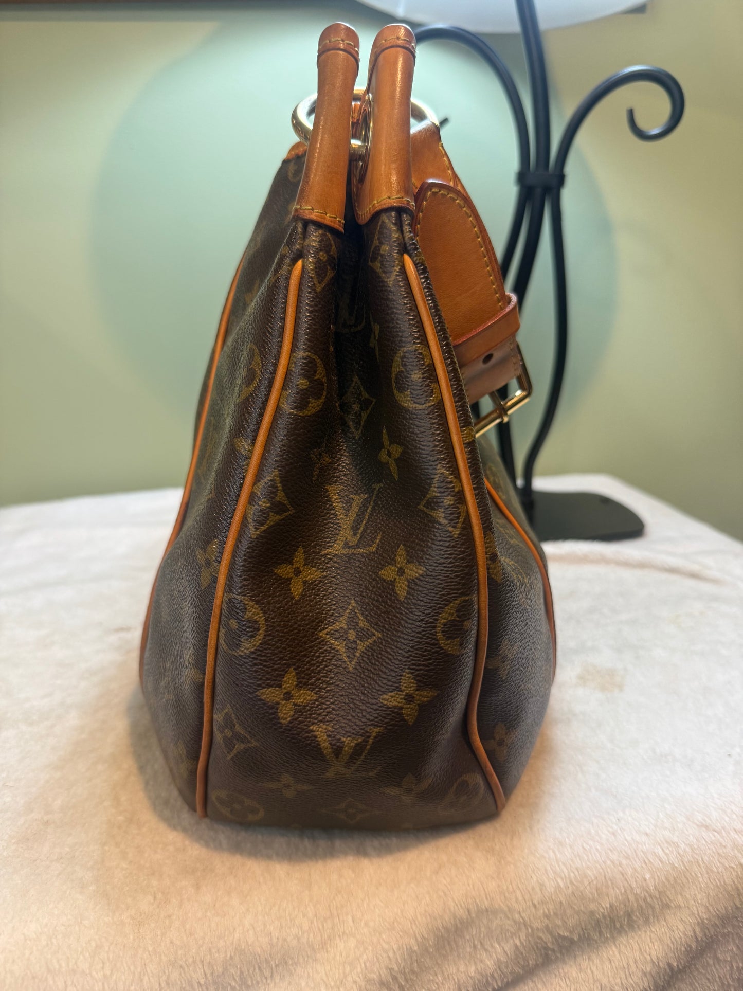 1701. Louis Vuitton Monogram Galleria PM