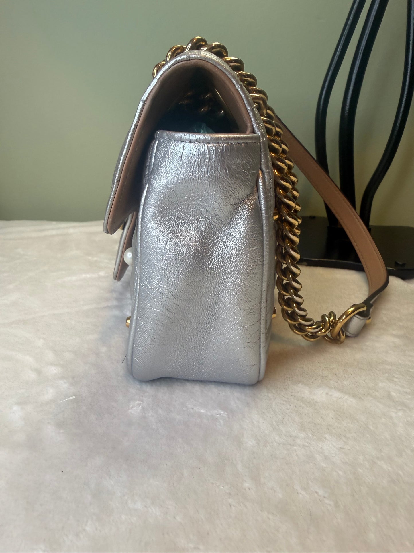 1744. Gucci Silver GG Marmont Shoulder Bag with Studded Pearl