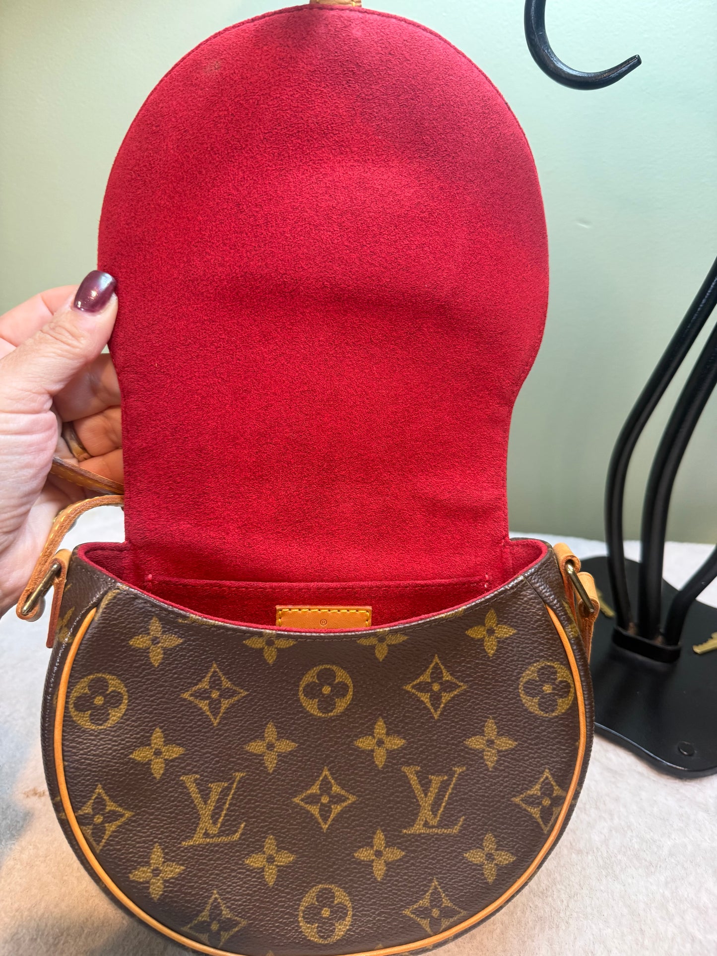 1296. Louis Vuitton Monogram Tambourin Crossbody
