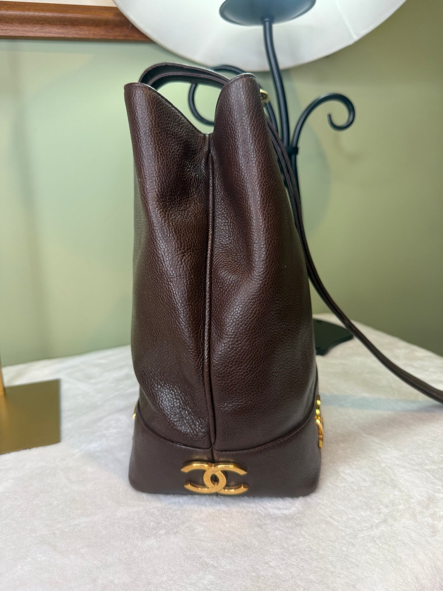 1746. Chanel Vintage Brown Triple CC Bucket Bag ( Series 2, 91-94)