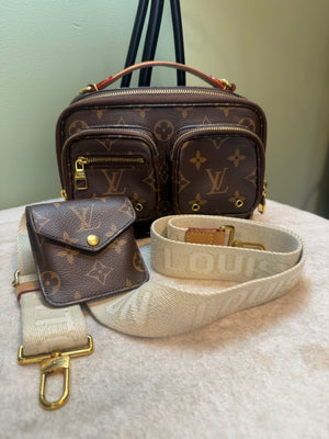 1712. Louis Vuitton Monogram Utility Crossbody Bag
