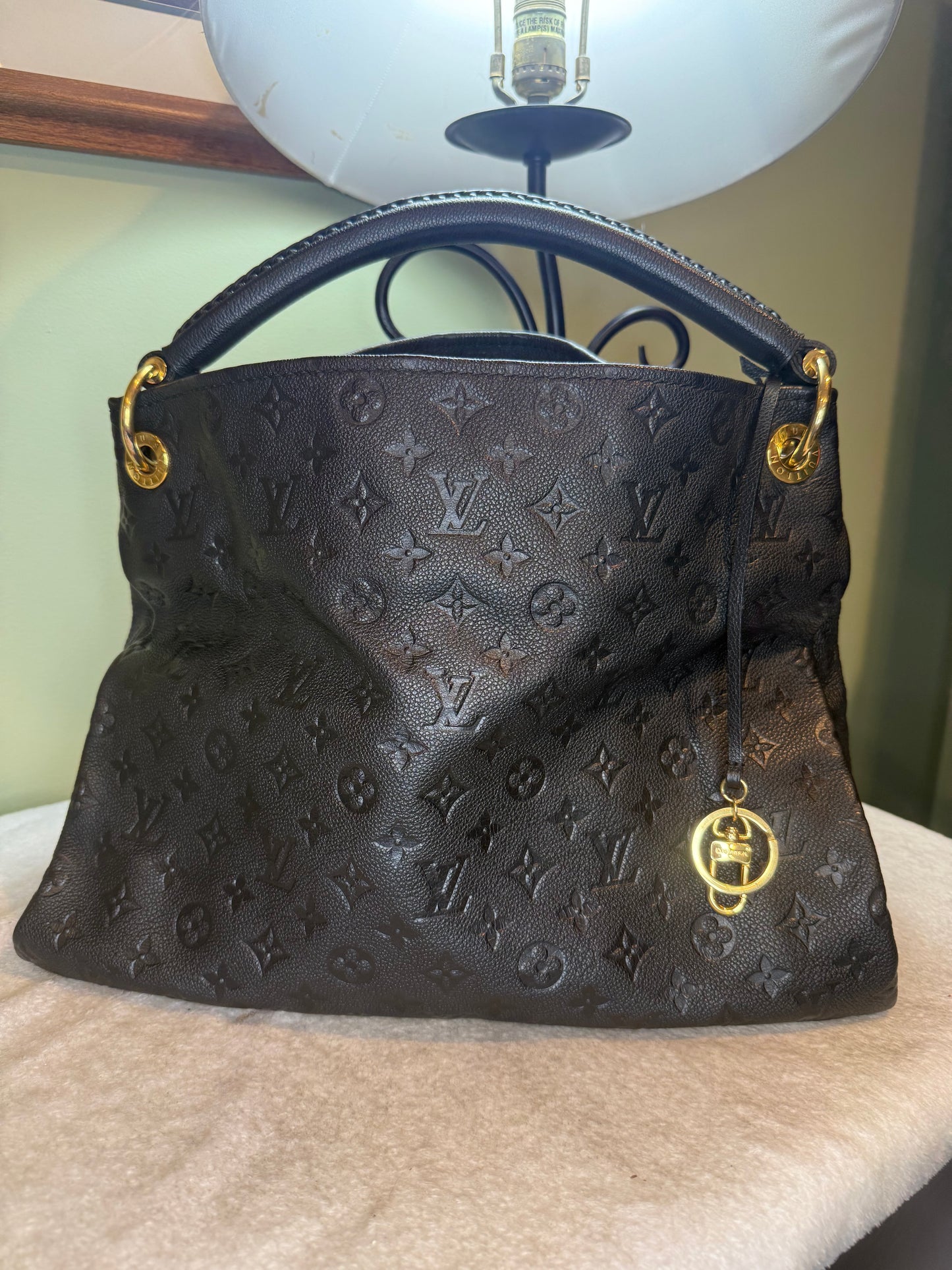 1604. Louis Vuitton Black Empriente Artsy
