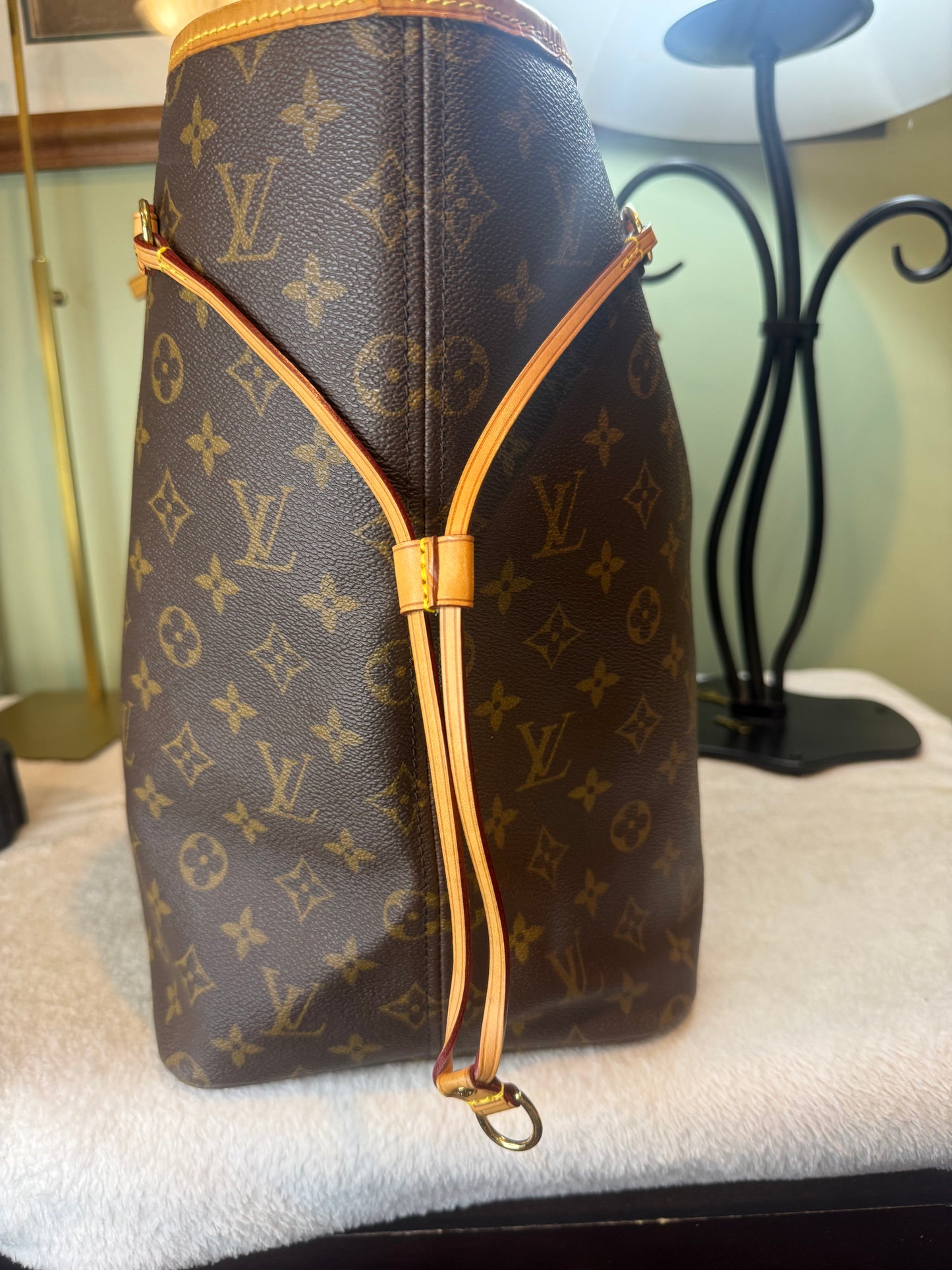1264. Louis Vuitton Monogram Neverfull GM
