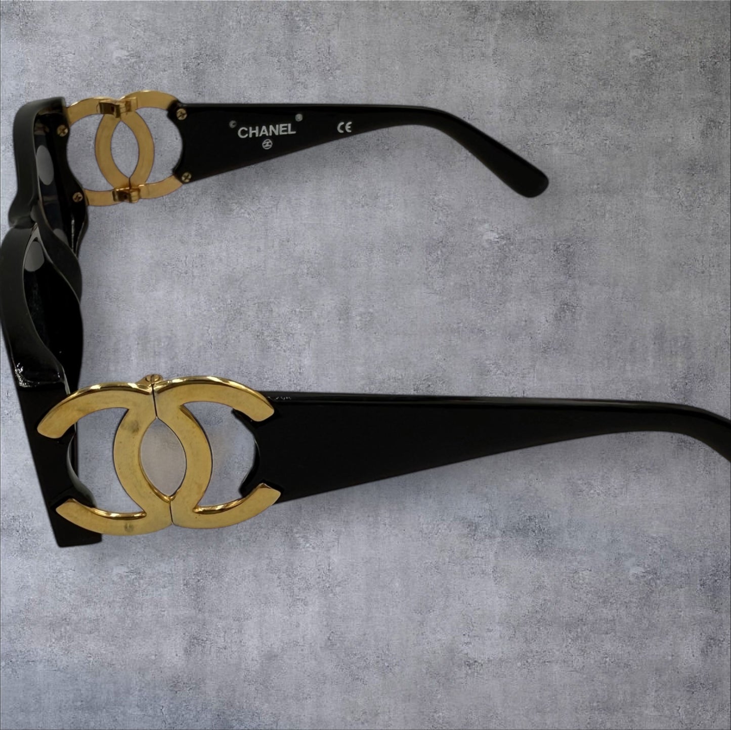 337. Chanel Black Sunglasses