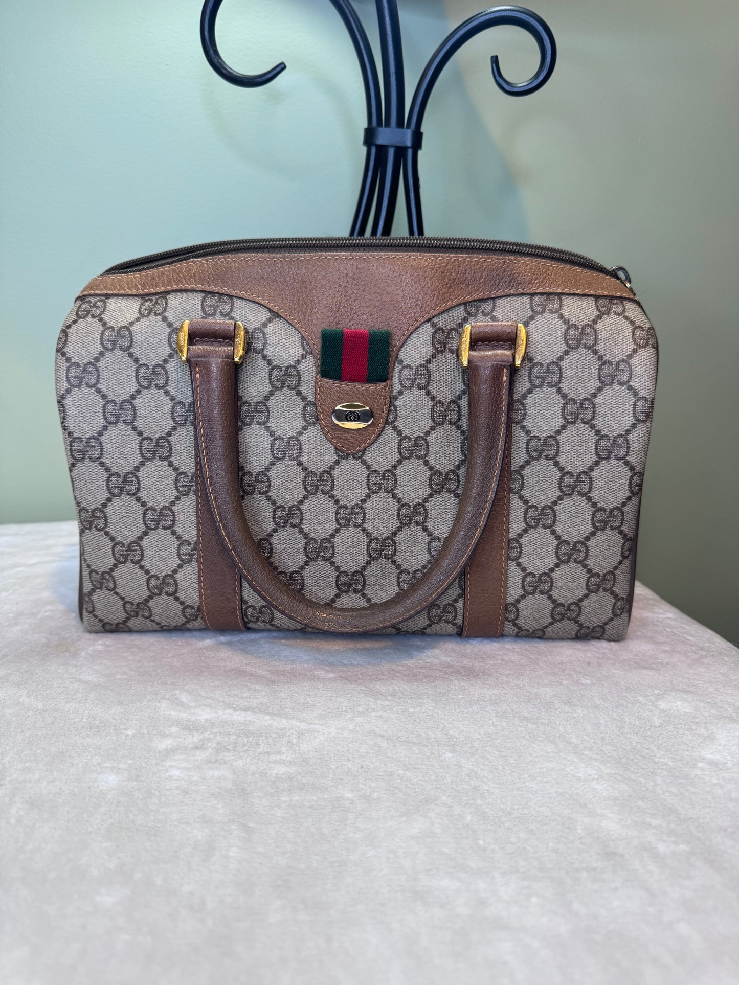 1861. Gucci GG Monogram Vintage Boston Bag