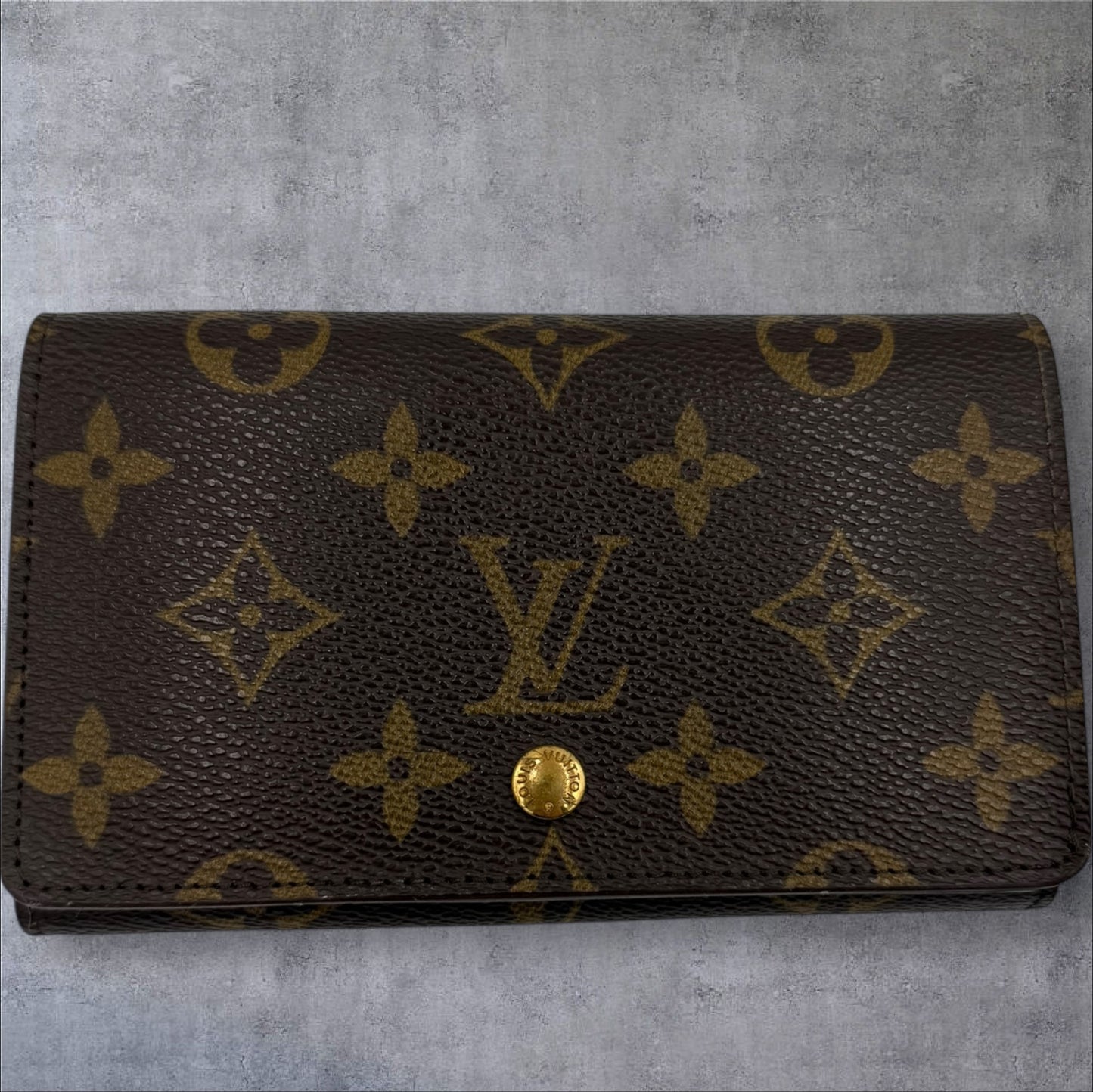342. Louis Vuitton Monogram Tresor Wallet