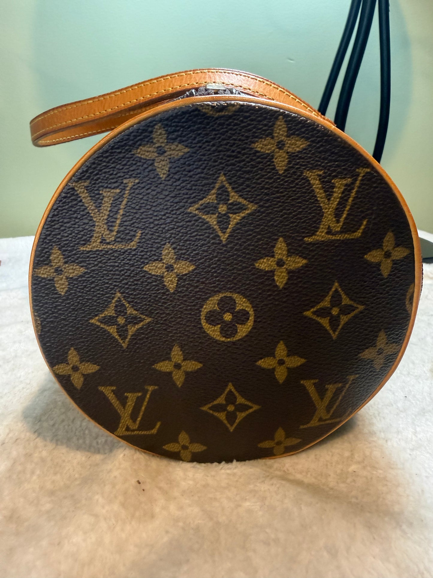 1700. Louis Vuitton Monogram Papillon 30 with mini Pouch