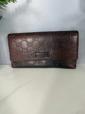 2200. Gucci brown Leather Guccissima Wallet