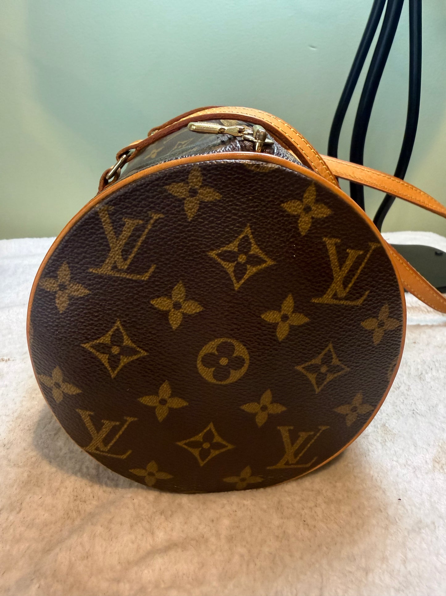 1700. Louis Vuitton Monogram Papillon 30 with mini Pouch