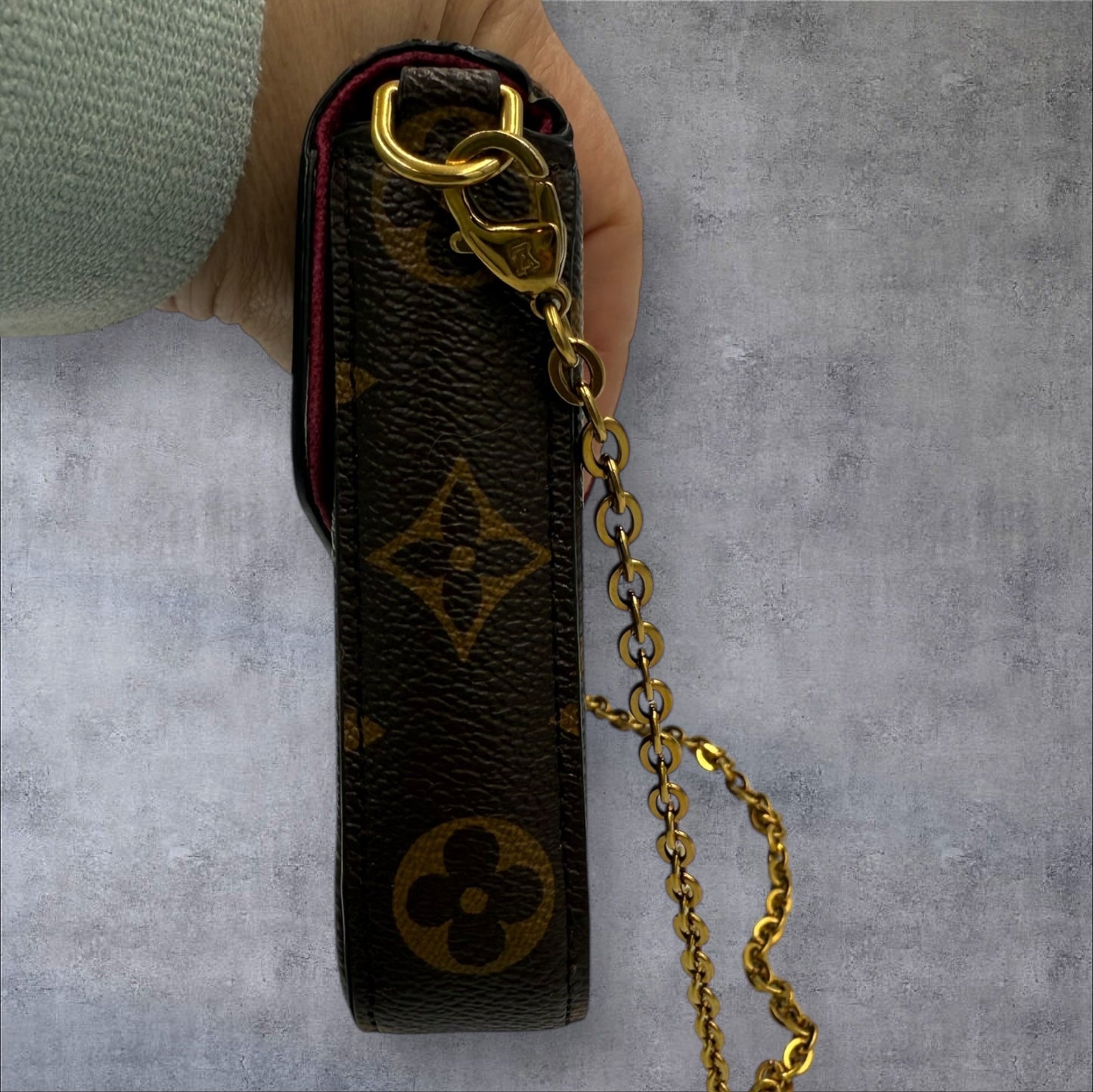 332. Louis Vuitton Monogram Felicie Pochette with two inserts