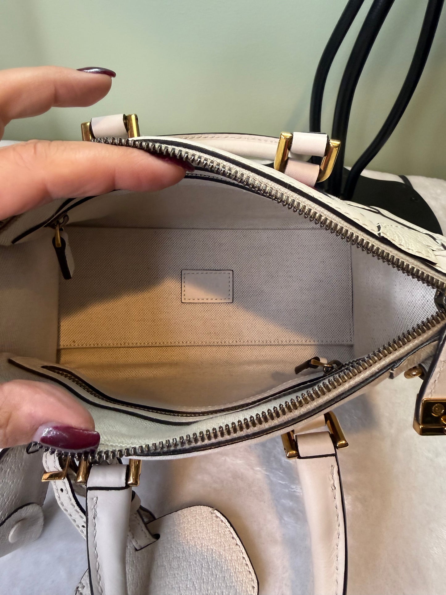 1749. Gucci White Mini Double G Top Handle