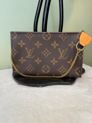 1785. Louis Vuitton Monogram Bucket Pouch