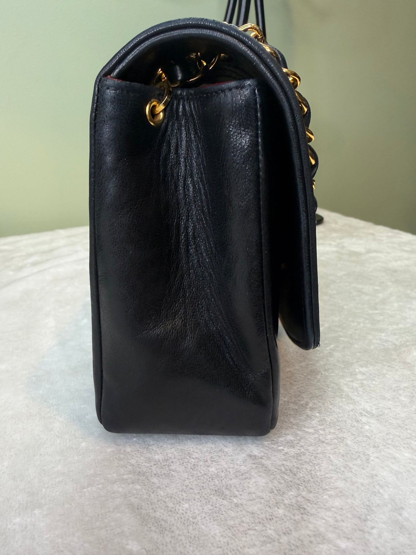 1708. Chanel Vintage Diana Lambskin (Series 2)