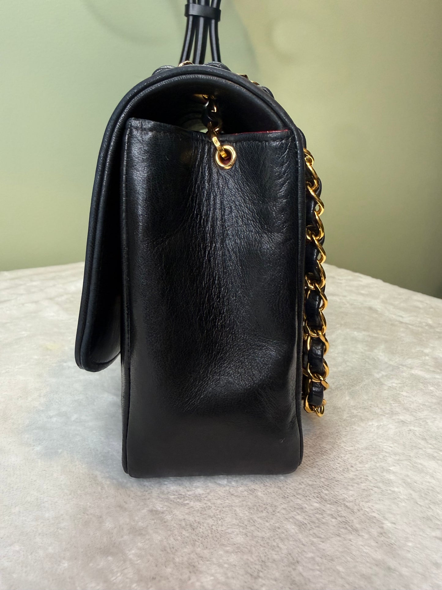 1708. Chanel Vintage Diana Lambskin (Series 2)