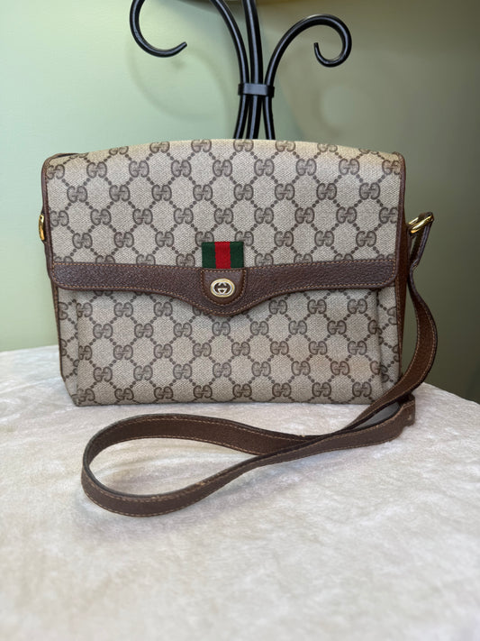 2193. Gucci GG Supreme Web Sherry Line Shoulder bag