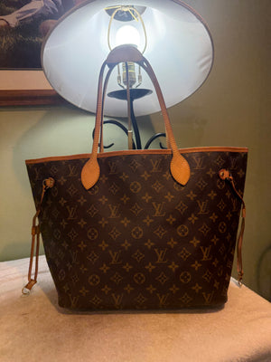 1621. Louis Vuitton Monogram Neverfull MM