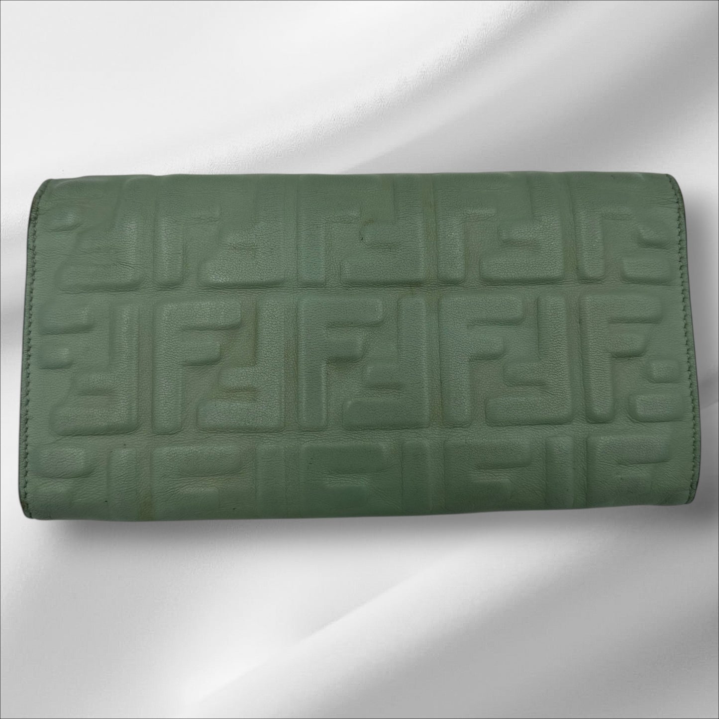 284. Fendi Bifold Leather Wallet Mint Green