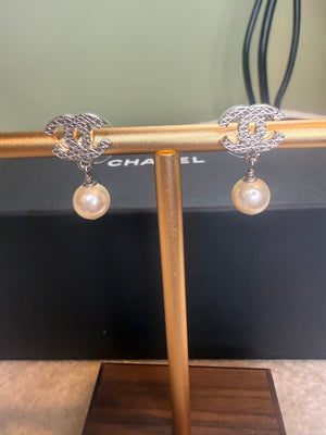 1475. Chanel Silver Stud Pearl Drop Earrings