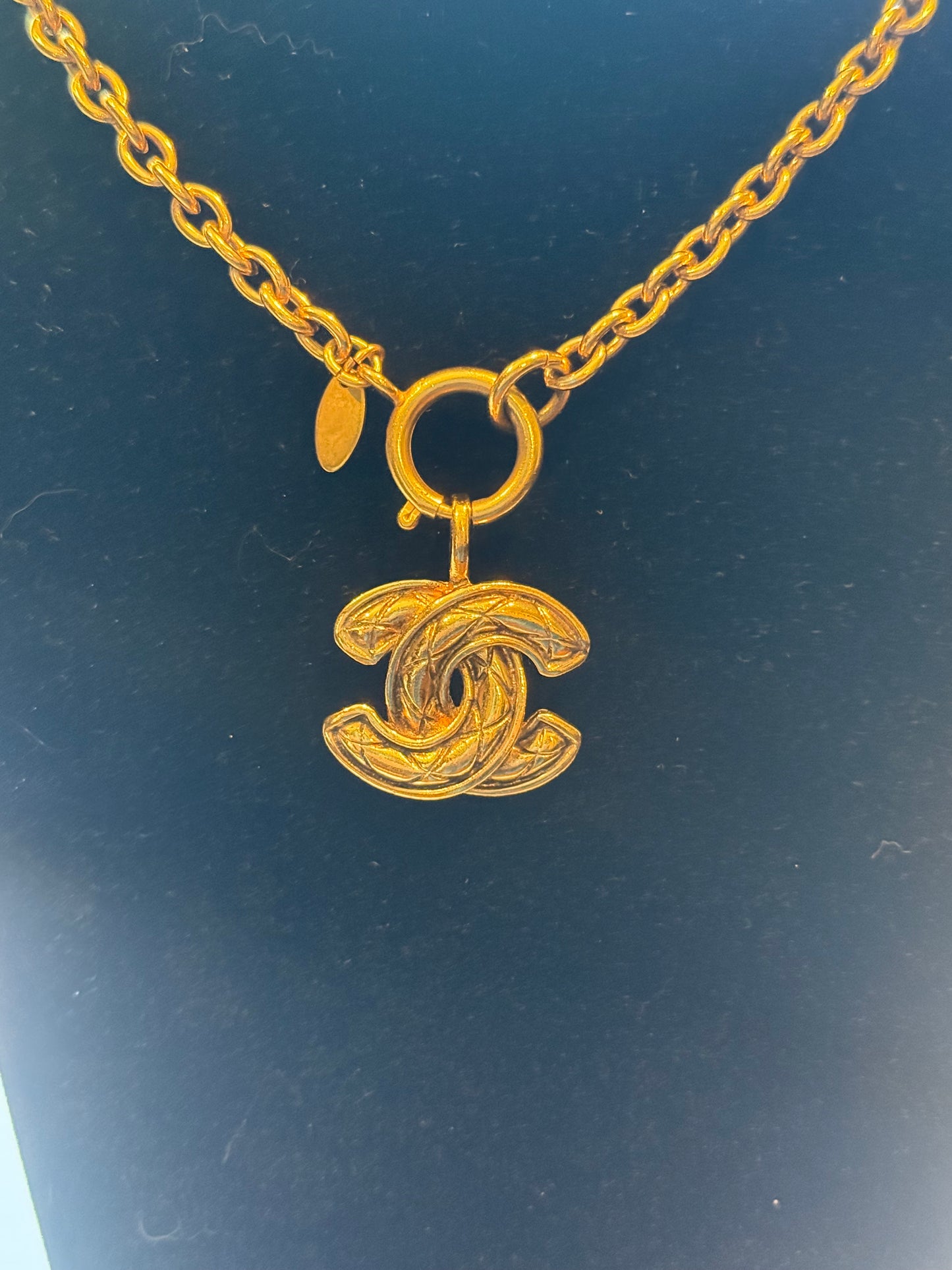 1635. Chanel CC Gold Pendant Necklace